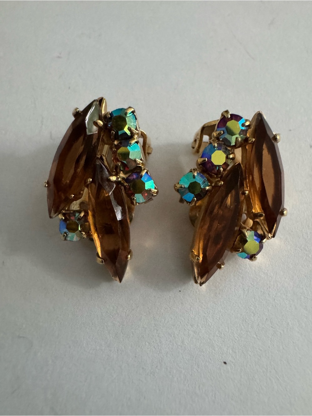 Vintage Mid Century Topaz Amber Glass Navette Aurora Borealis Clip On Earrings